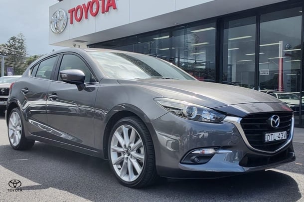 Image of 2017 Mazda 3 SP25