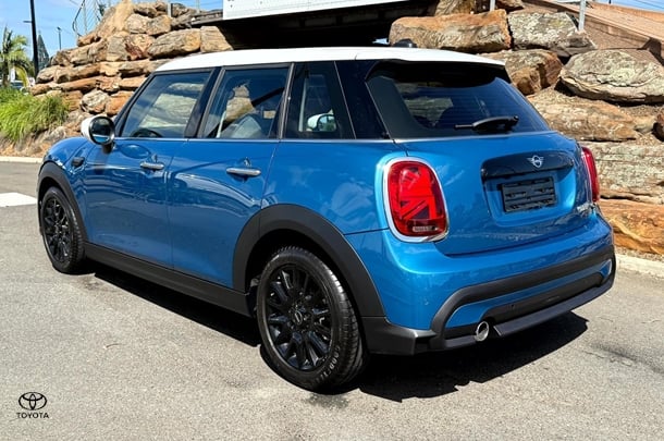2021 MINI Hatch Cooper Classic in Blue