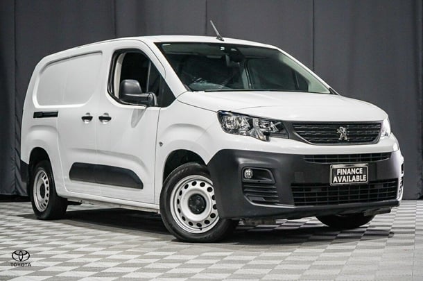 2021 Peugeot Partner City in White