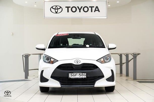 2020 Toyota Yaris Ascent Sport in White