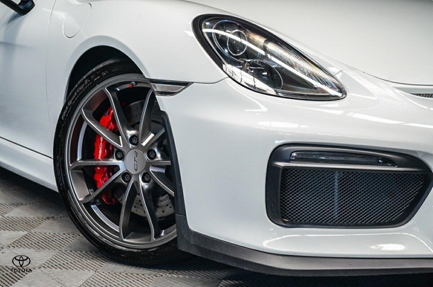2015 Porsche Cayman GT4 in White