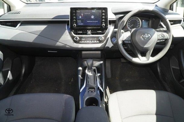 2022 Toyota Corolla Ascent Sport in White