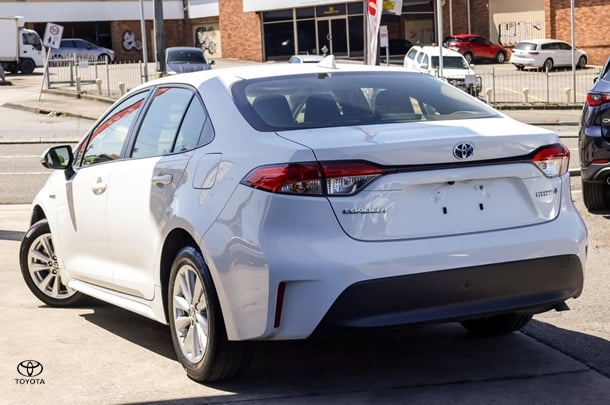 2023 Toyota Corolla Ascent Sport in White