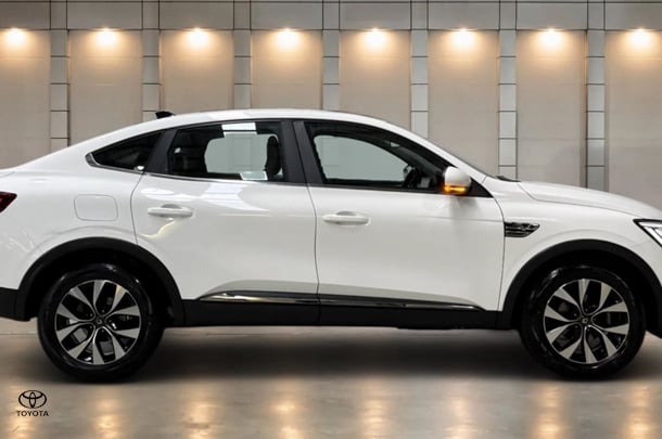 Image of 2023 Renault Arkana Zen
