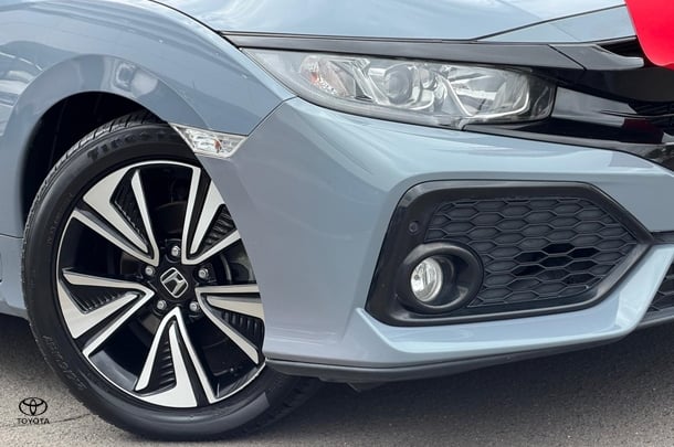 2017 Honda Civic VTi-L in Grey