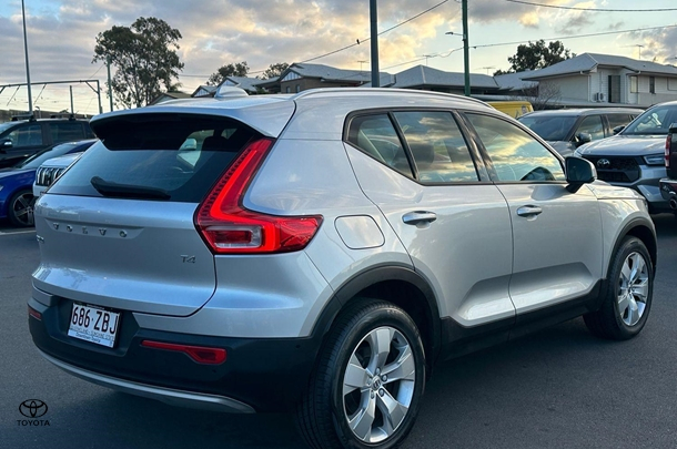 2019 Volvo XC40 T4 Momentum in Other