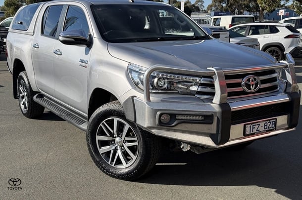 Image of 2016 Toyota Hilux SR5