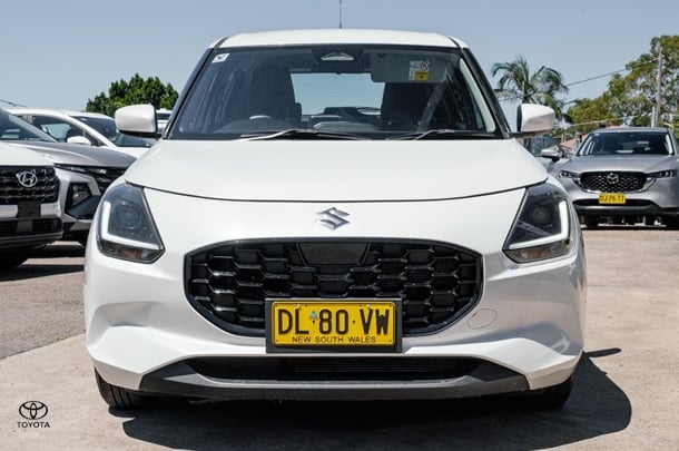 2024 Suzuki Swift Hybrid in White