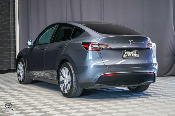 2023 Tesla Model Y Rear-Wheel Drive in Grey
