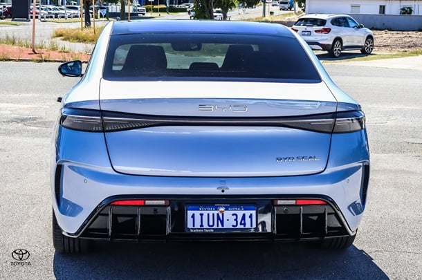 2024 BYD Seal Premium in Blue