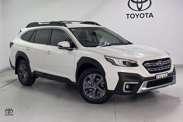 2022 Subaru Outback AWD in White