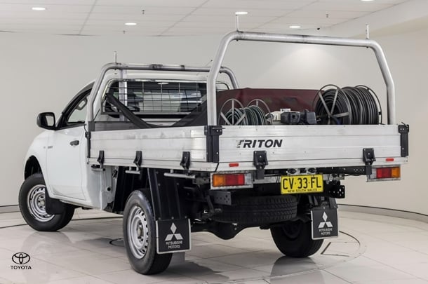 2018 Mitsubishi Triton GLX in White