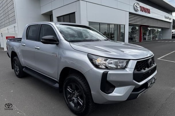 Image of 2024 Toyota Hilux SR