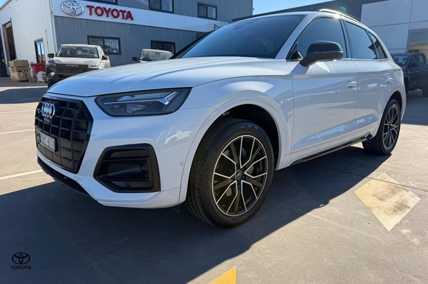 Image of 2021 Audi Q5 45 TFSI Sport