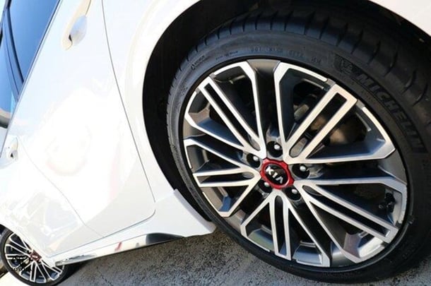 2019 Kia Cerato GT in Clear White