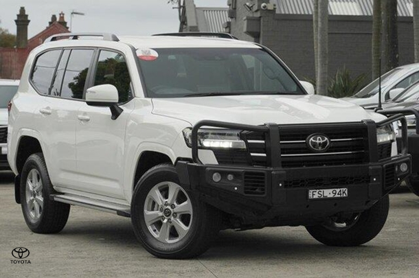 2023 Toyota Landcruiser GXL in White