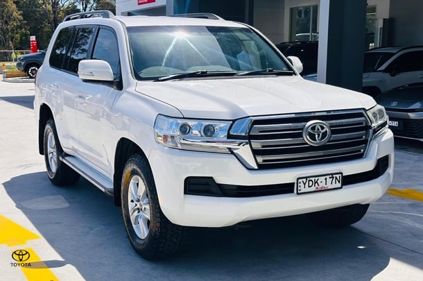 2015 Toyota Landcruiser GXL in White