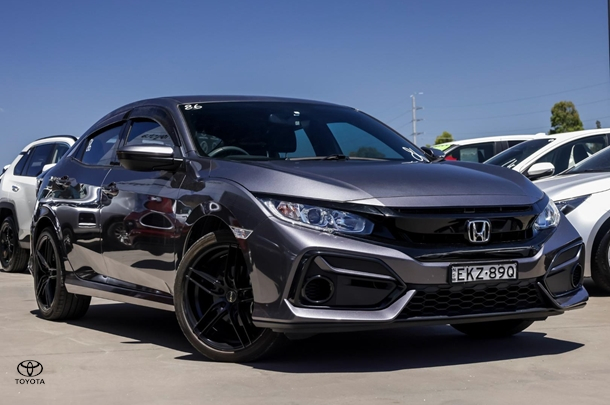 2020 Honda Civic VTi in Grey