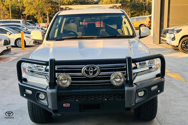 2020 Toyota Landcruiser GXL in White