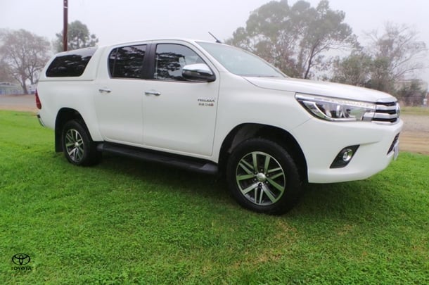 Image of 2017 Toyota Hilux SR5