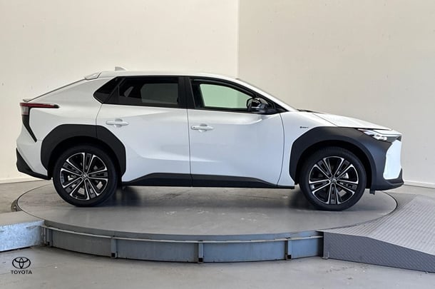 2024 Toyota bZ4X Standard 2WD in White