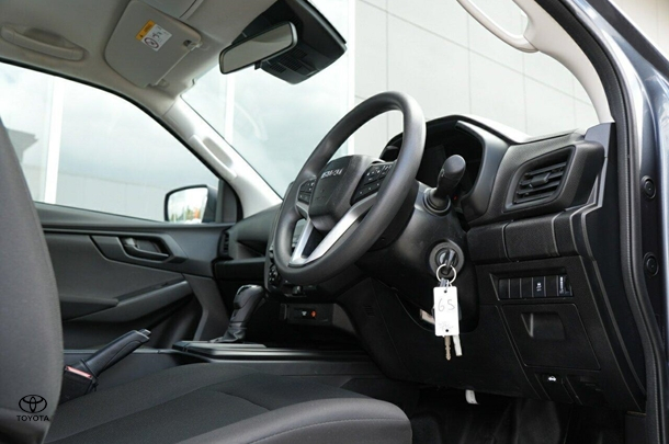 2023 Isuzu D-MAX SX High Ride in Grey