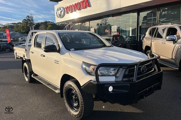 Image of 2022 Toyota Hilux SR