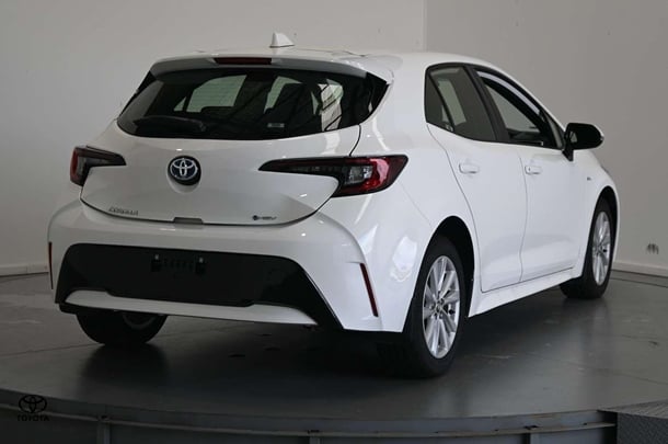 2024 Toyota Corolla Ascent Sport in White