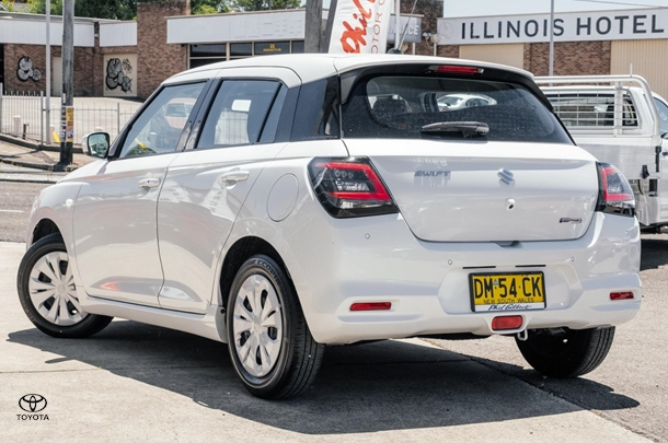 2024 Suzuki Swift Hybrid in White