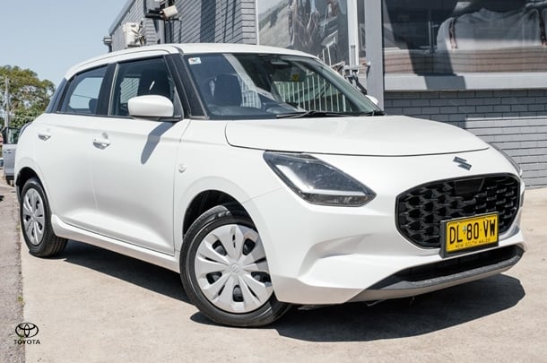 2024 Suzuki Swift Hybrid in White