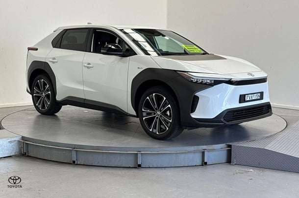 2024 Toyota bZ4X Standard 2WD in White