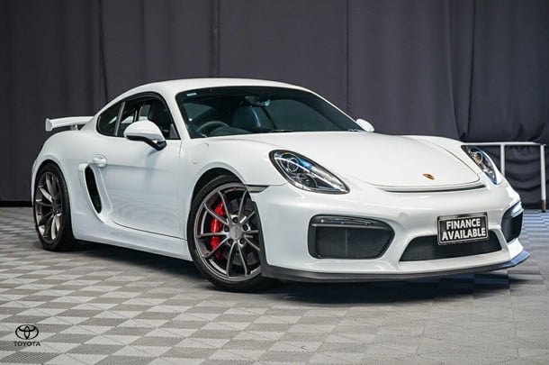 2015 Porsche Cayman GT4 in White