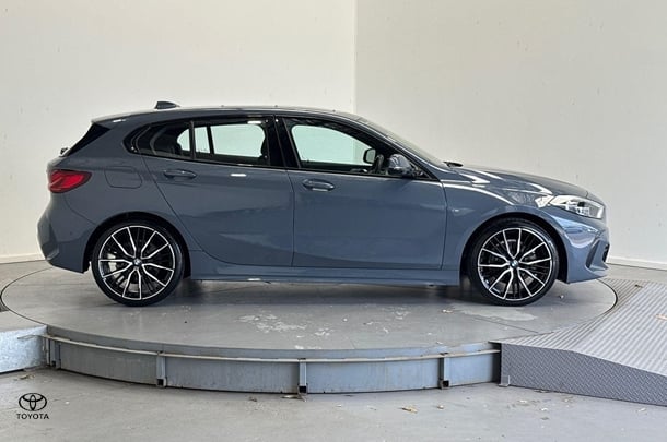 2022 BMW 1 Series 118i M Sport in Grey