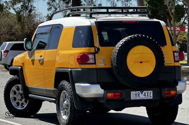 2016 Toyota FJ Cruiser FJ Cruiser in Two Tone Yellow