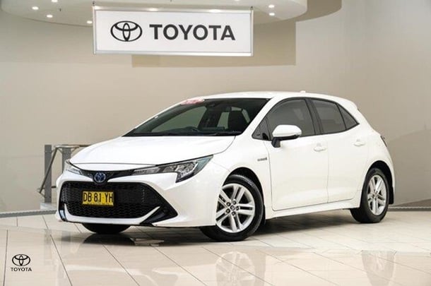 2021 Toyota Corolla Ascent Sport Hybrid in White