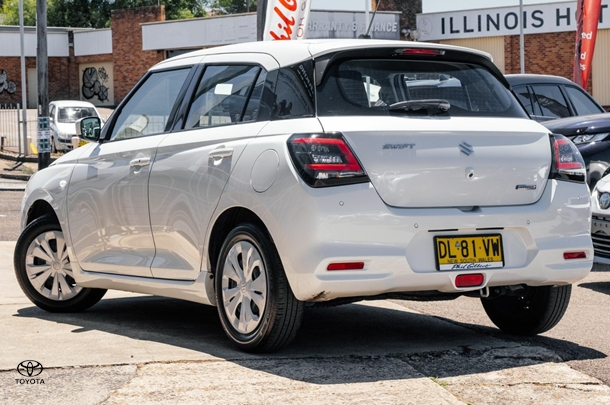 2024 Suzuki Swift Hybrid in White