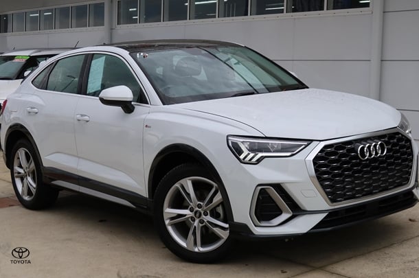 Image of 2023 Audi Q3 35 TFSI S line