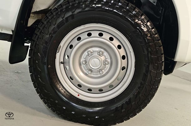 2022 Isuzu D-MAX SX in White