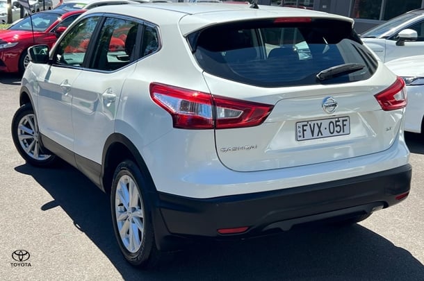 2017 Nissan QASHQAI ST in White