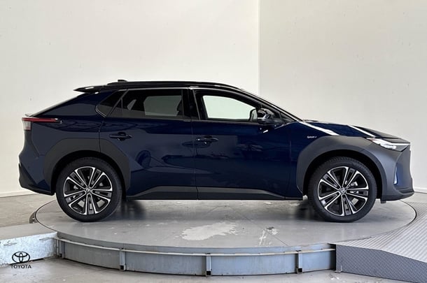 2025 Toyota bZ4X Standard AWD in Two Tone Blue