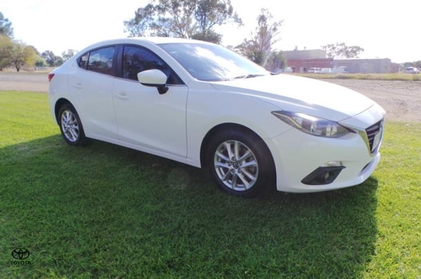 Image of 2015 Mazda 3 Maxx