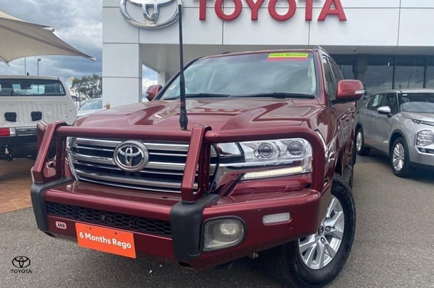 Image of 2020 Toyota Landcruiser VX
