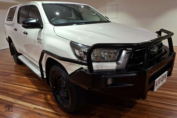Image of 2021 Toyota Hilux SR