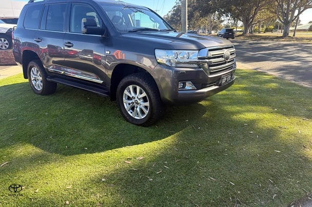 Image of 2018 Toyota Landcruiser Sahara