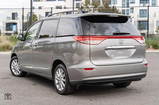 2015 Toyota Tarago GLX in Silver