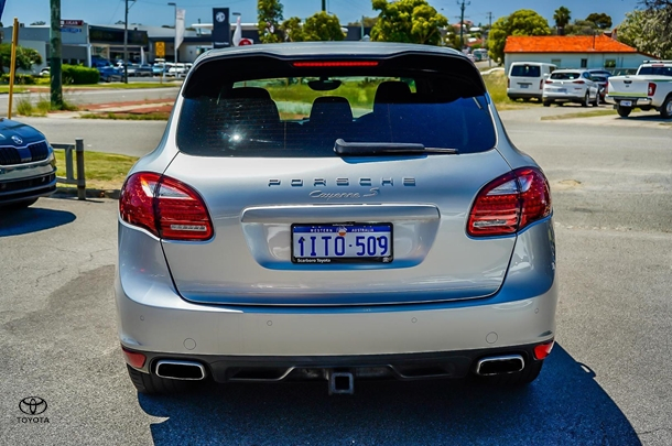 2010 Porsche Cayenne S Hybrid in Silver