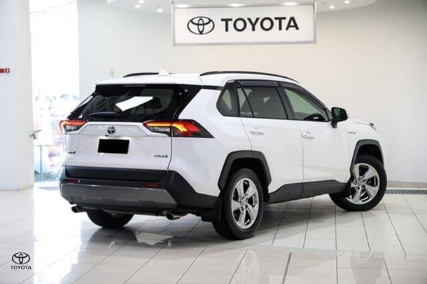 2020 Toyota RAV4 GXL in White