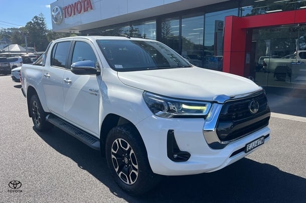 Image of 2020 Toyota Hilux SR5