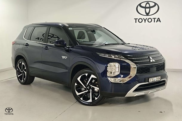 2023 Mitsubishi Outlander PHEV Aspire in Blue