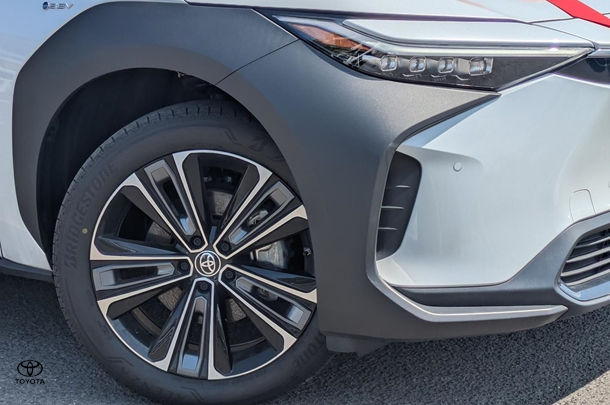 2023 Toyota bZ4X Base in White